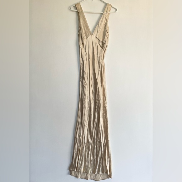 NWT Rumored Sunset Strip Maxi Dress Elegant Cream Satin Sleeveless V Neck Small - Picture 3 of 15